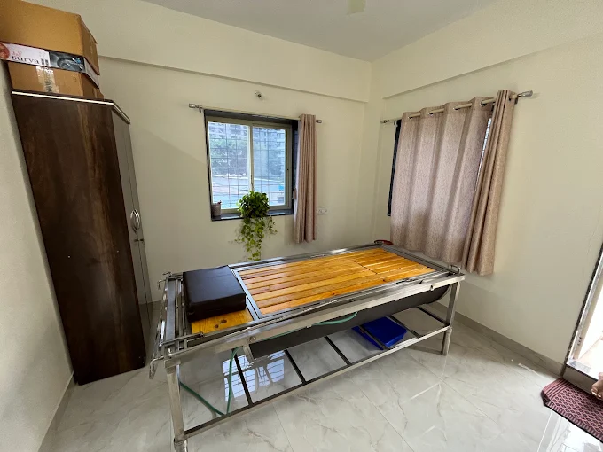 Panchkarma treatment room at Aarogya Anvee Clinic